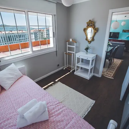 Atico Con Vistas Entre Centro Y Playa Apartment *